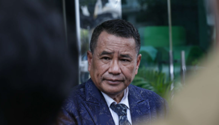 Hotman Paris Sindir Pejabat yang Lupa Diri: “Dulu Berkuasa, Sekarang Mengemis Keadilan di Kopi Johny”