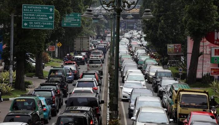 Macet Parah Mengintai Bandung! Warga Geram Wacana Demo Bus SP3JB: Stop Sakiti Rakyat!