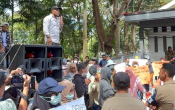 Puluhan Pemuda Tabangame Tuntut Janji Politik Basama Kasuba