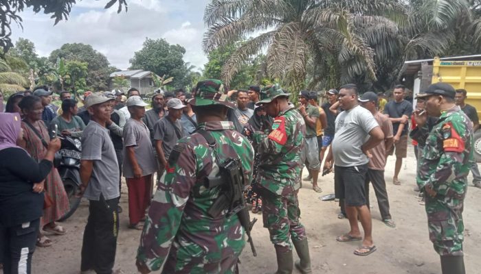 TNTN Memanas, Warga Gelar Aksi Tolak Pembangunan Posko Satgas PKH, Baliho Dirusak dan Material Dihamburkan ke Jalan!