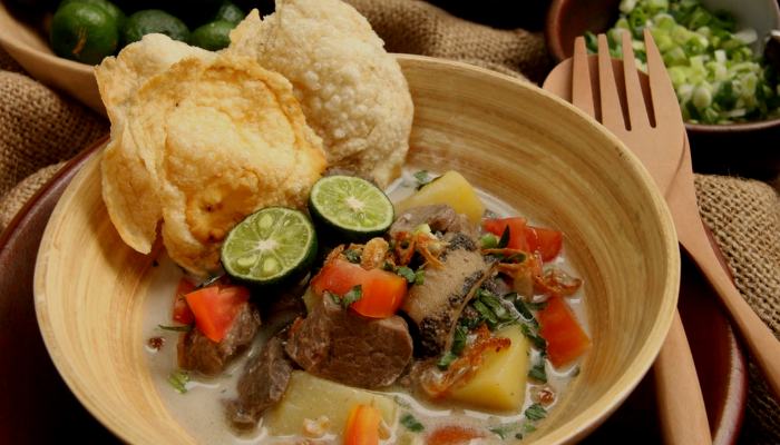 Tiga Rekomendasi Soto Betawi Legendaris di Jakarta, Gurihnya Bikin Rindu Ibu Kota