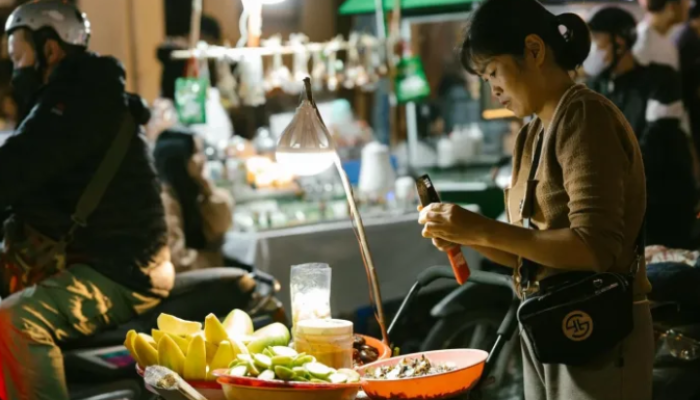Simpang Lima, Surga Kuliner Malam yang Tak Pernah Sepi di Jantung Kota Semarang