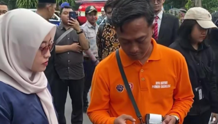 Surabaya Resmi Masuki Era Parkir Digital, Transparansi dan PAD Jadi Taruhan