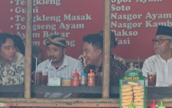 Makan Sate dan Tongseng, Gibran Bahas Kondisi Solo dan Keraton