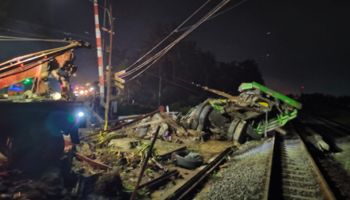 KA Gajayana Tertemper Truk di Kebumen, Pengemudi Meninggal Dunia
