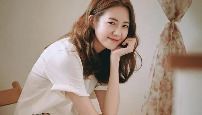Lee Yo Won Bantah Rumor Hamil Sebelum Menikah