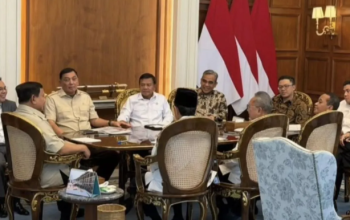 Jelang Idul Fitri, Prabowo Cek Kesiapan BBM, LPG, dan Stok Beras Nasional