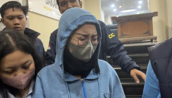 Viral Hoaks Pembacokan, Ansy Jan De Vries Jalani Pemeriksaan di Polda Metro Jaya