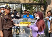 Peringati Hari Bakti Adhyaksa, BARA Kritik Kejaksaan Lewat Aksi Satir 74 Batang Emas