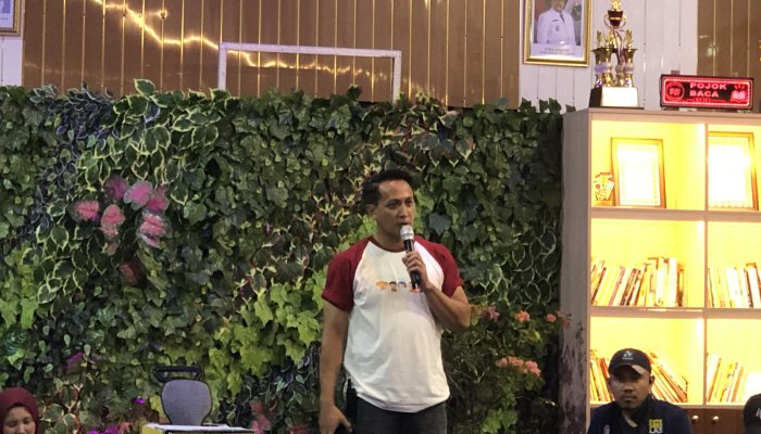 Rayakan Malam Puncak HUT RI ke-81, RT 11 Gandaria Utara Luncurkan Kampung Inggris Gratis