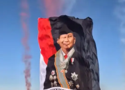 Istana Ungkap Alasan Baliho Prabowo Berkibar di Langit Saat HUT ke-81 RI