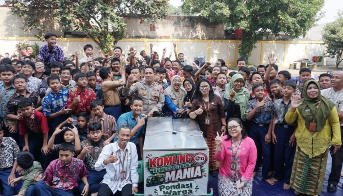 Siswa SMP 240 Antusias Ikuti Edukasi Pengelolaan Sampah, Belajar Inovasi Bang Jali