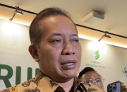 Gaji ASN Diusulkan Dibayar Lewat Koperasi Merah Putih, Ferry Juliantono Segera Bahas dengan Menkeu