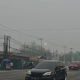 Kabut Asap di Palangka Raya Mulai Menipis Usai Hujan, Petugas Tetap Basahi Lahan Gambut