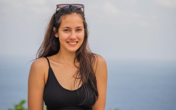 Pevita Pearce : Inspirasi Sempurna untuk Liburan di Pantai